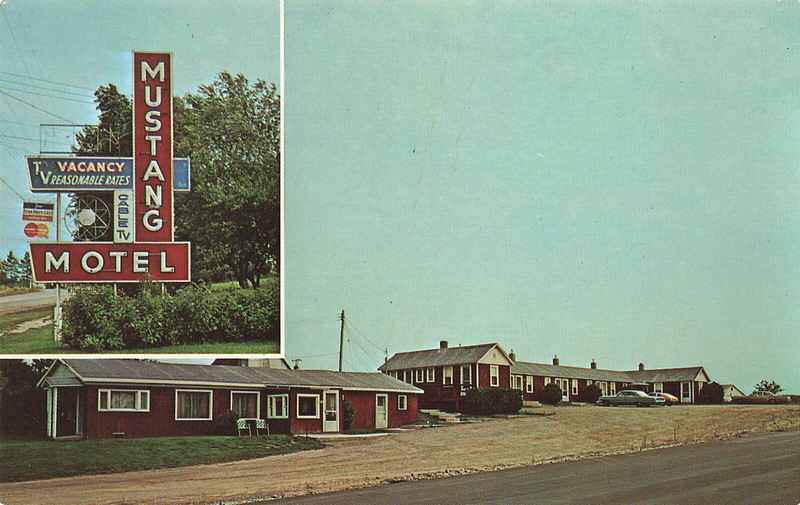 Roys Mustang Motel - Old Postcard (newer photo)